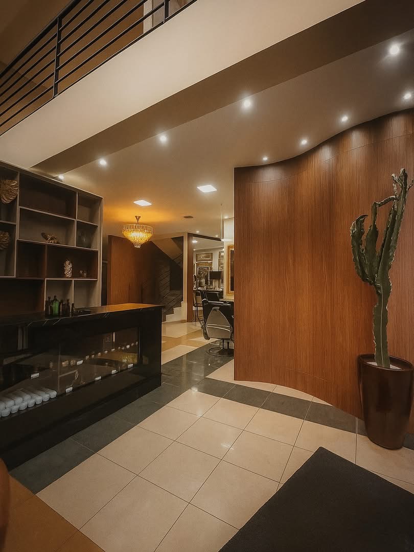 Alves Barbershop — Ambiente