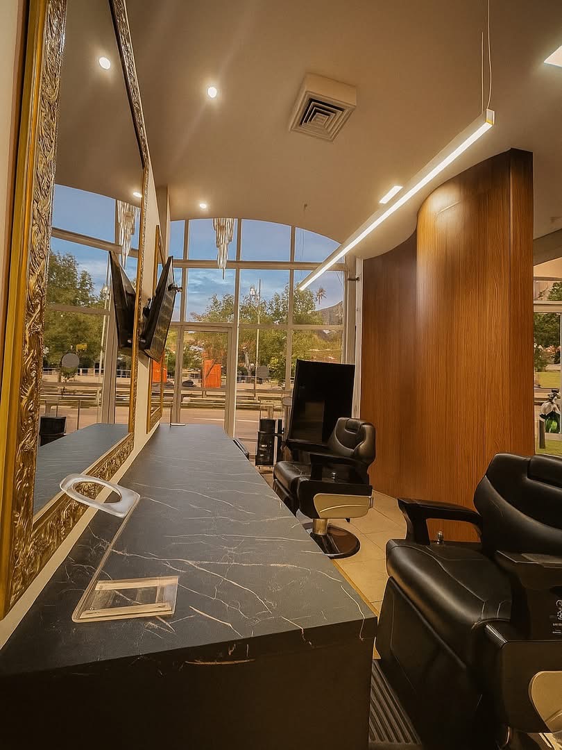 Alves Barbershop — Cadeiras